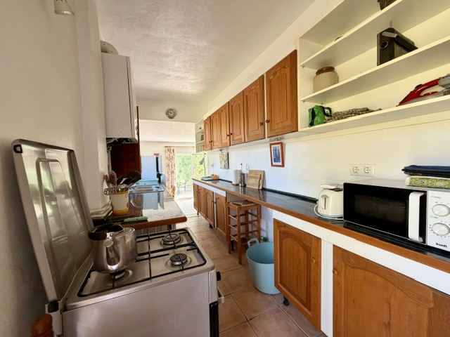 Image No.6-3 Bed Country House for sale