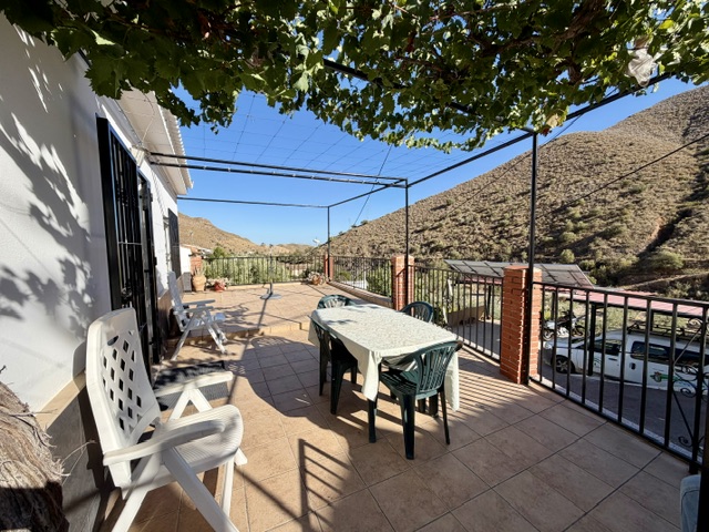 Image No.2-3 Bed Country House for sale