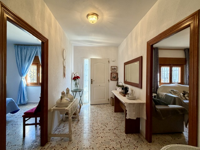 Image No.7-3 Bed Country House for sale