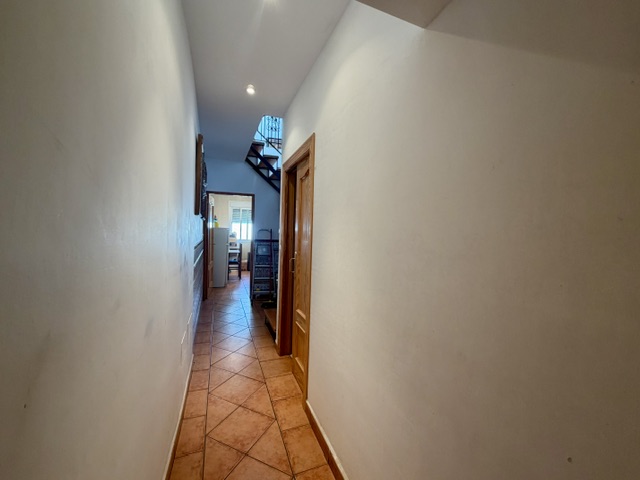 Image No.24-3 Bed Townhouse for sale