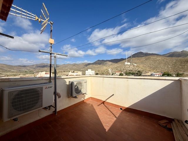 Image No.6-3 Bed Townhouse for sale