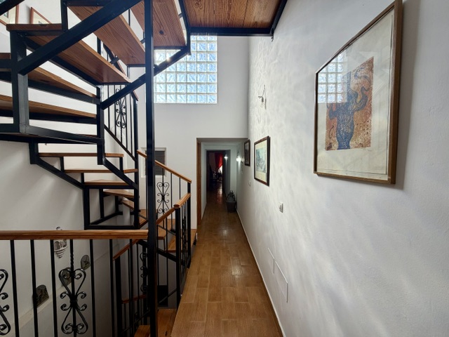 Image No.13-3 Bed Townhouse for sale