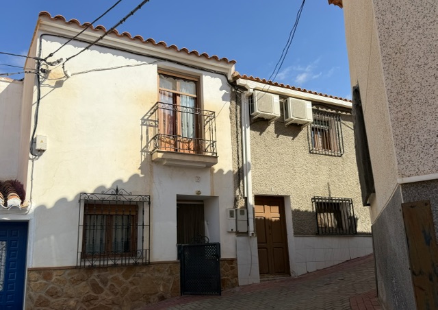 Image No.4-3 Bed Townhouse for sale