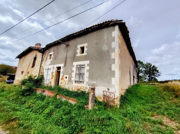 Image No.2-4 Bed Farmhouse for sale