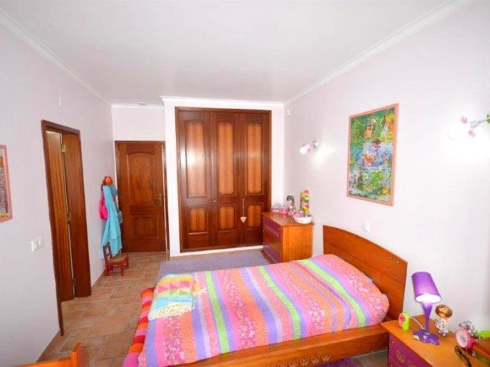 Image No.12-4 Bed House for sale