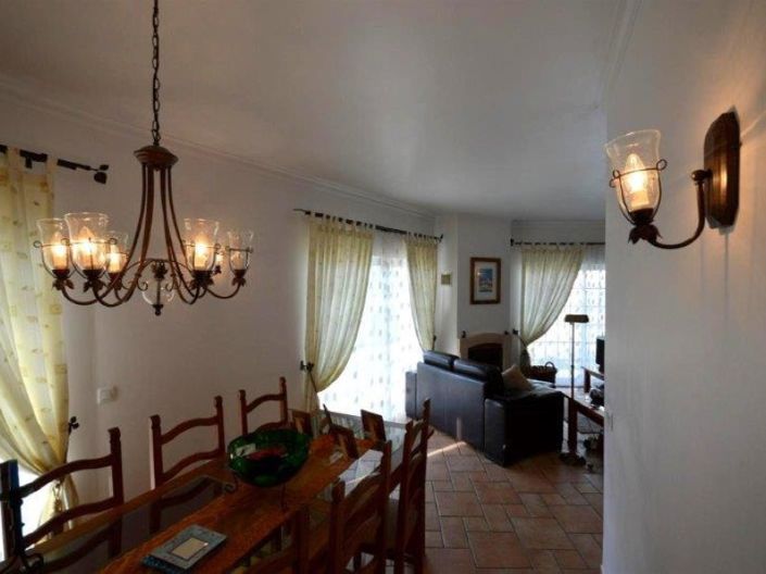 Image No.6-4 Bed House for sale