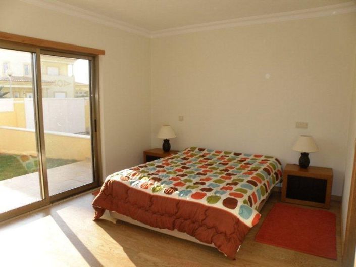 Image No.11-4 Bed House for sale