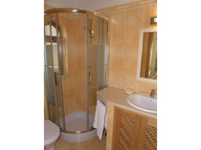 Image No.13-4 Bed House for sale