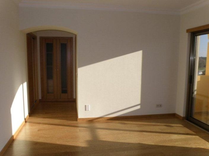 Image No.15-4 Bed House for sale