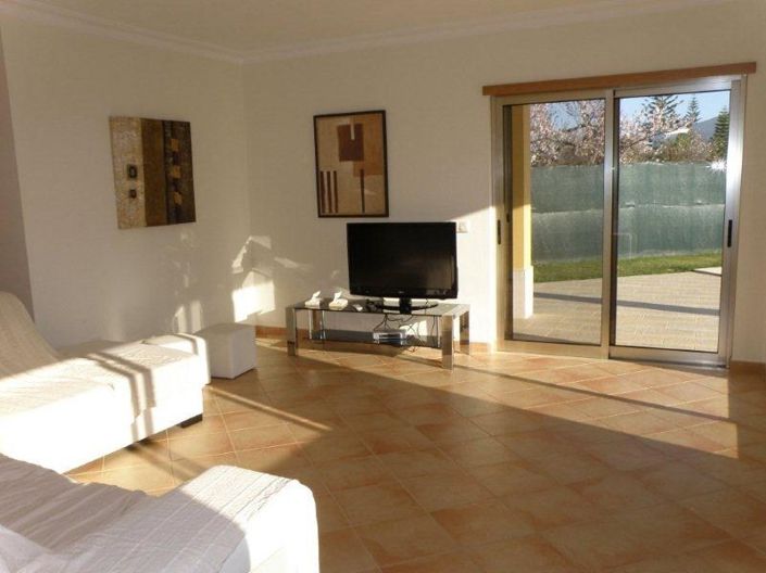 Image No.6-4 Bed House for sale