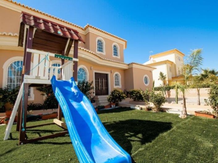 Image No.15-4 Bed House for sale