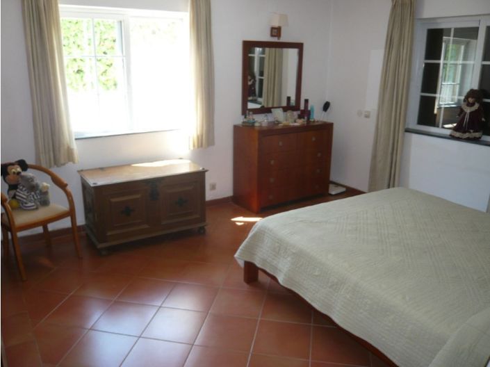 Image No.10-3 Bed House for sale