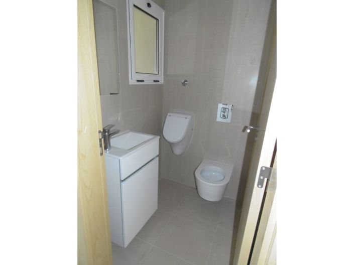 Image No.11-5 Bed House for sale