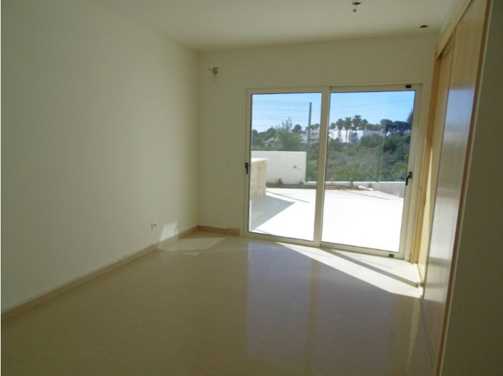 Image No.14-5 Bed House for sale