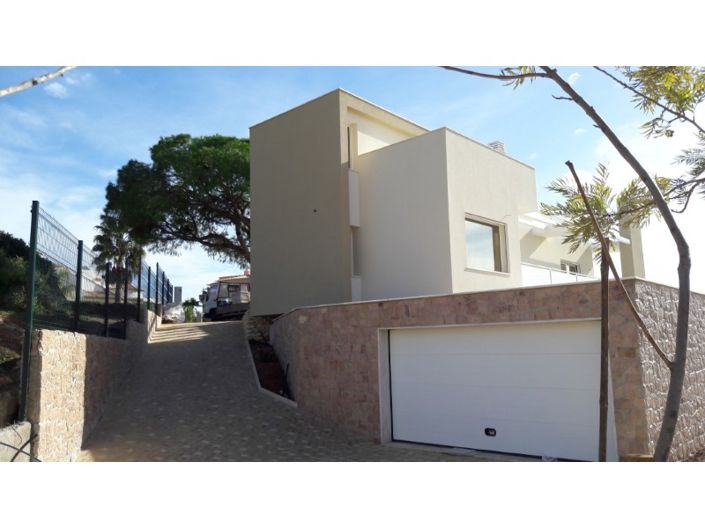 Image No.16-5 Bed House for sale