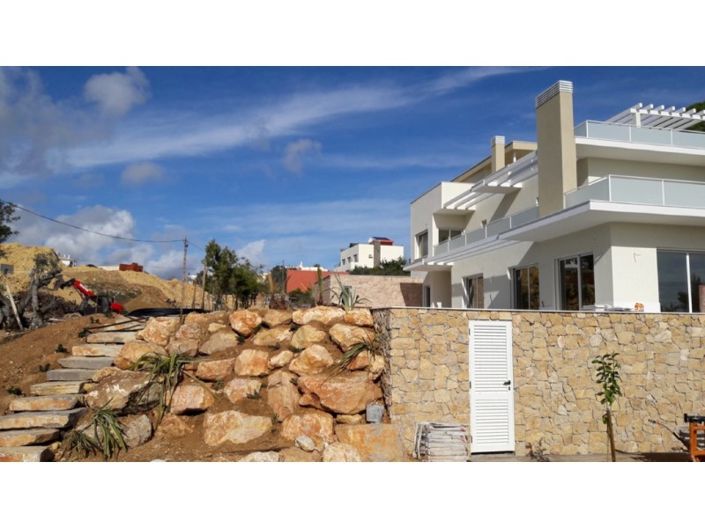 Image No.17-5 Bed House for sale