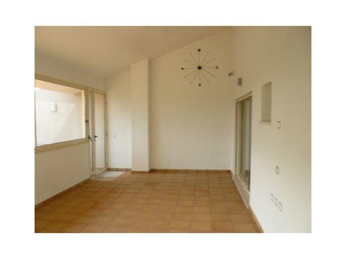 Image No.13-4 Bed House for sale