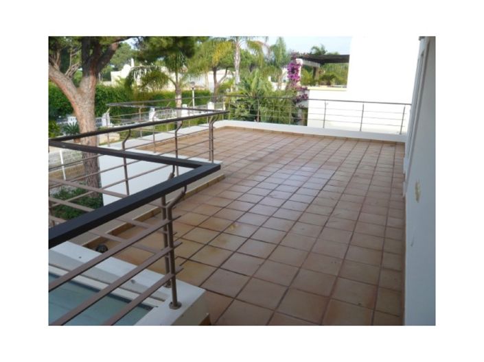 Image No.15-4 Bed House for sale