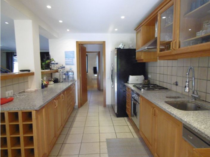 Image No.10-2 Bed House for sale