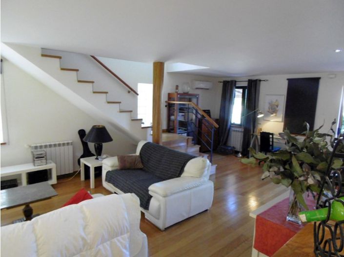 Image No.2-2 Bed House for sale