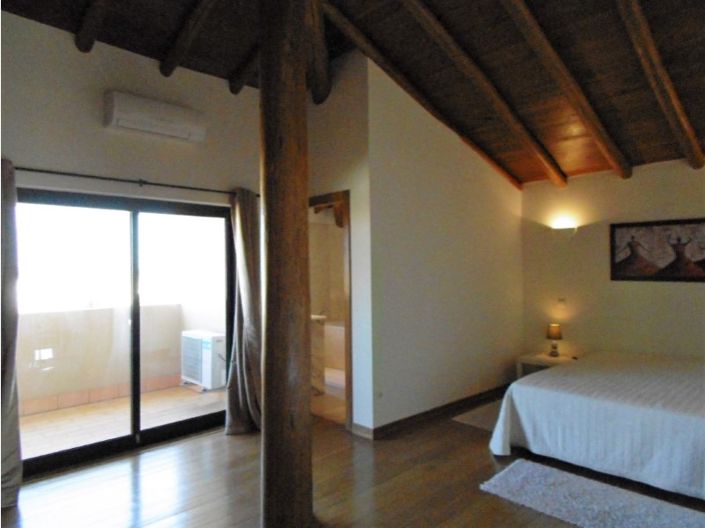 Image No.5-2 Bed House for sale