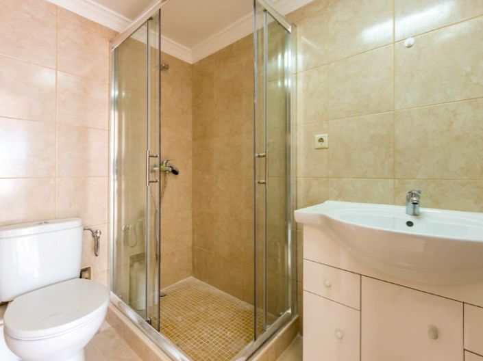 Image No.13-3 Bed House for sale