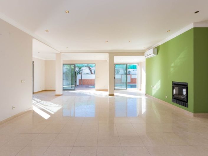 Image No.16-3 Bed House for sale