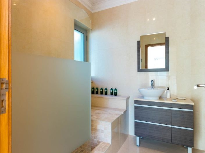 Image No.9-3 Bed House for sale