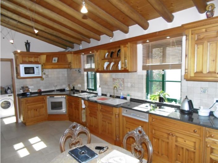 Image No.10-2 Bed House for sale