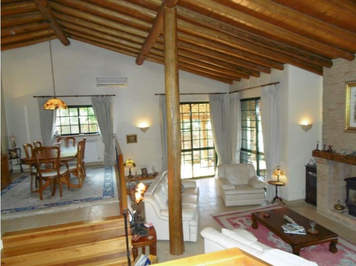 Image No.11-2 Bed House for sale