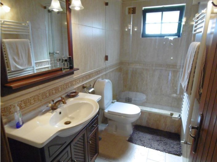 Image No.6-2 Bed House for sale