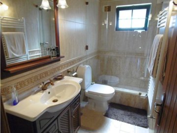 idd0ab6b00-0000-0500-0000-0000036b5b77