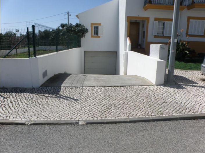 Image No.13-2 Bed House for sale