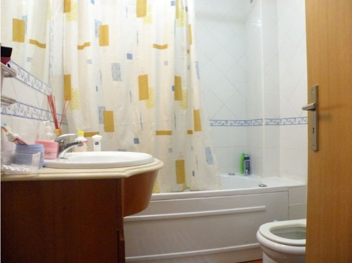 Image No.5-2 Bed House for sale