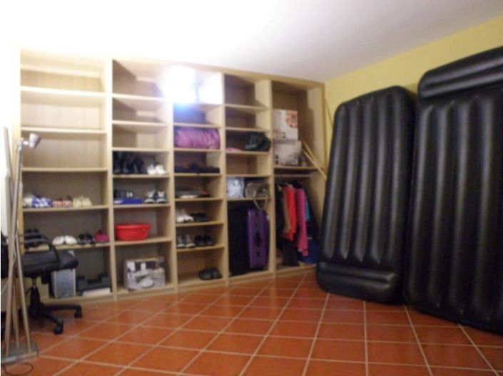 Image No.8-2 Bed House for sale