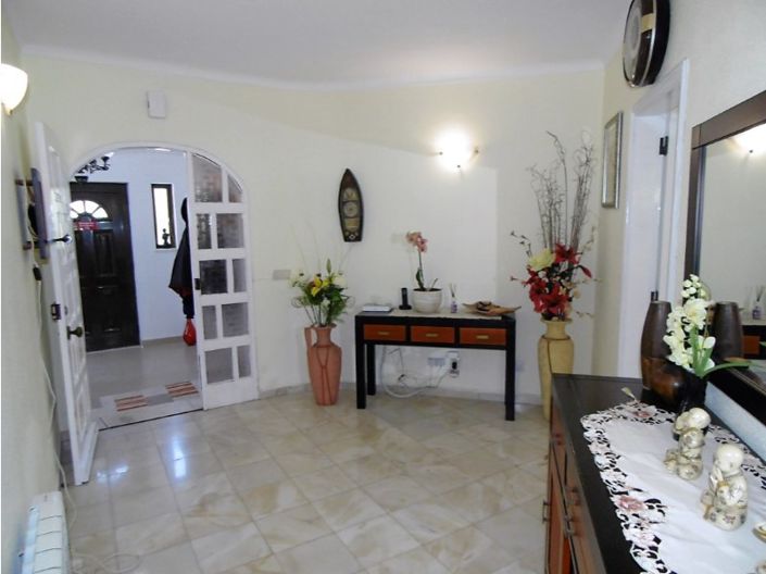 Image No.11-4 Bed House for sale