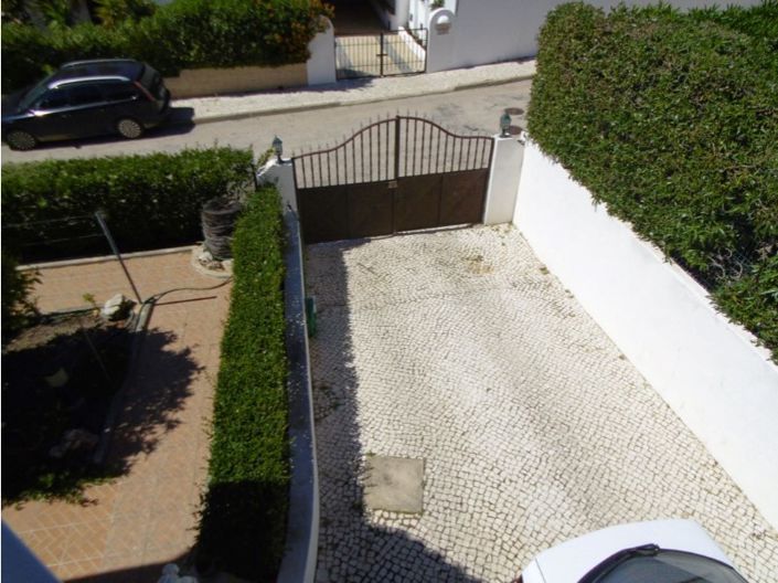 Image No.15-4 Bed House for sale