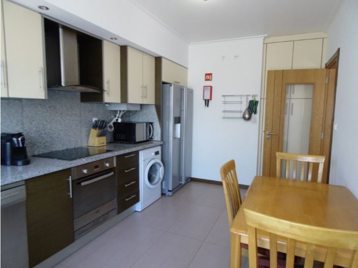 Image No.14-3 Bed House for sale