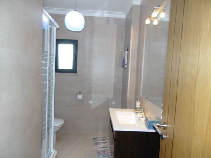 Image No.9-3 Bed House for sale