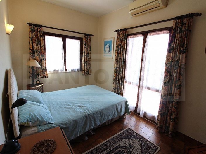 Image No.12-3 Bed House for sale