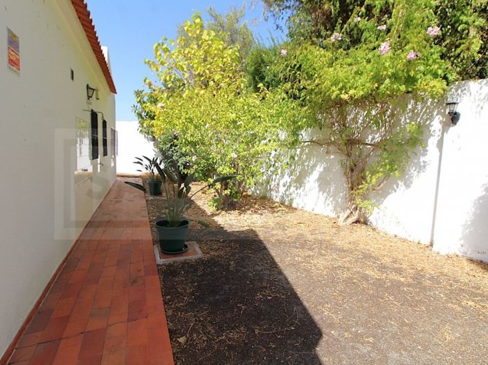 Image No.21-3 Bed House for sale