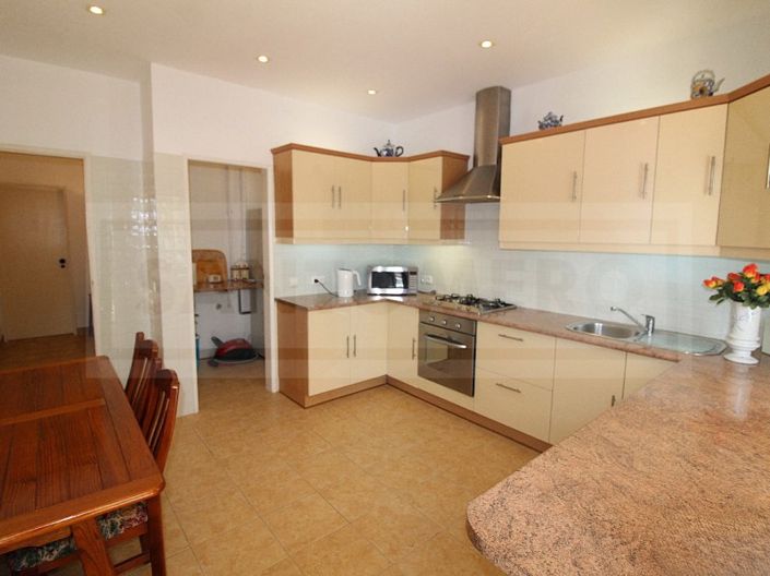 Image No.3-3 Bed House for sale