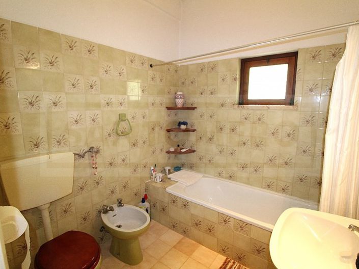 Image No.8-3 Bed House for sale