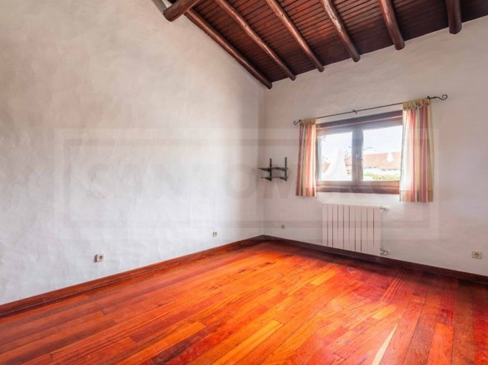 Image No.19-4 Bed House for sale