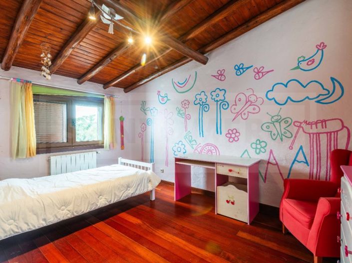 Image No.24-4 Bed House for sale