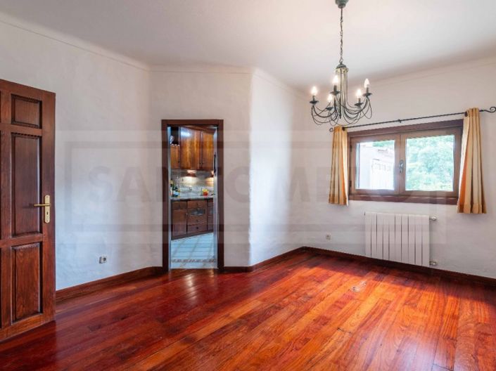 Image No.8-4 Bed House for sale