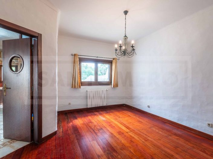 Image No.9-4 Bed House for sale