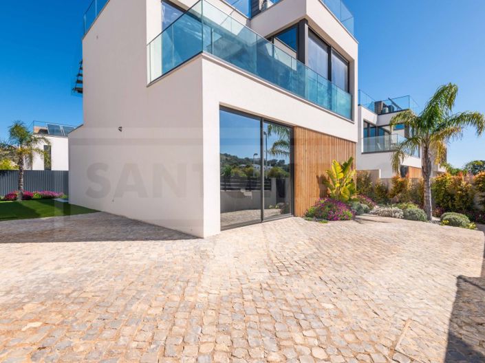 Image No.2-3 Bed House for sale