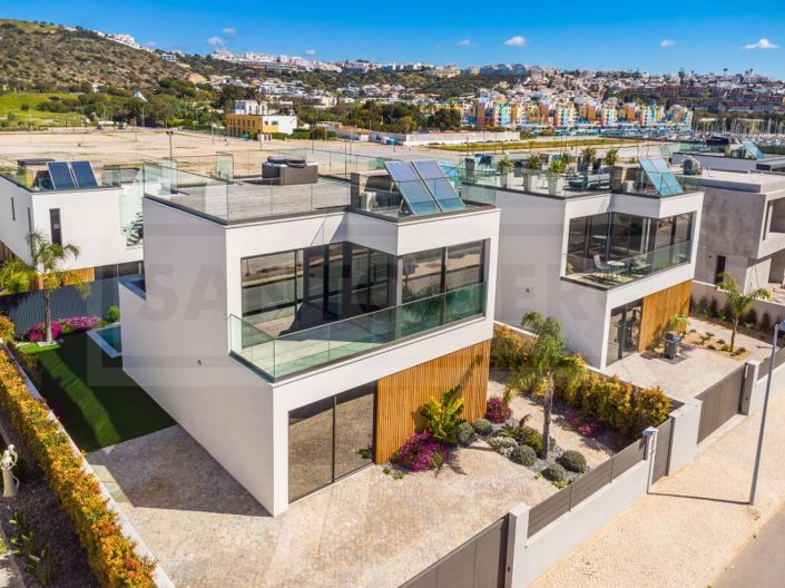 Image No.26-3 Bed House for sale