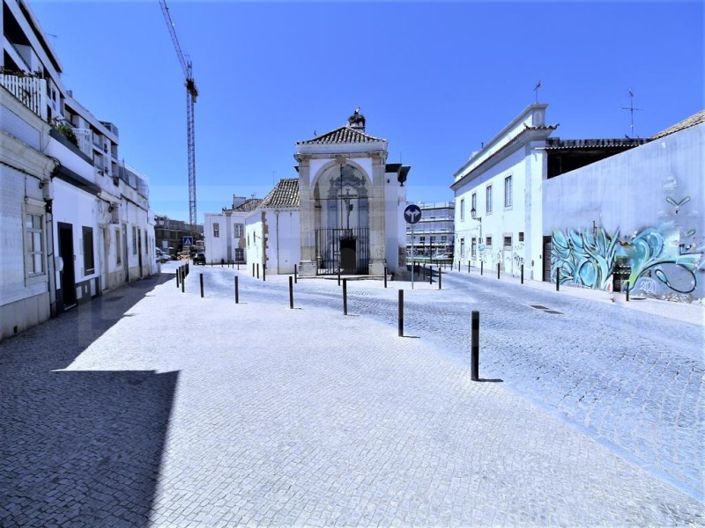 Image No.10-Propriété à vendre à Faro City